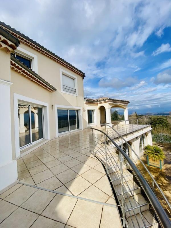 Villa - 205 m² - 7 pièces