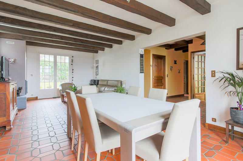 Maison - 135 m² - 6 pièces