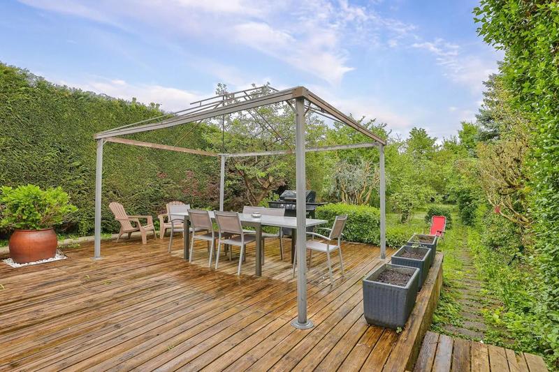 Maison - 200 m² - 7 pièces