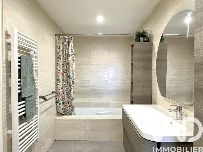 Maison - 137 m² - 5 pièces