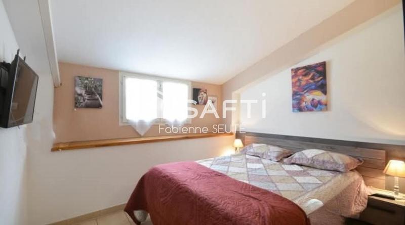 Maison - 240 m² - 8 pièces