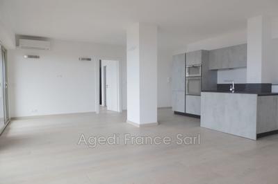Appartement - 105 m² - 4 pièces