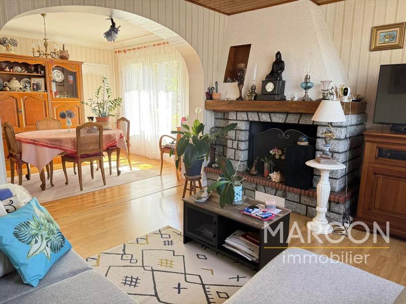 Maison - 143 m² - 7 pièces