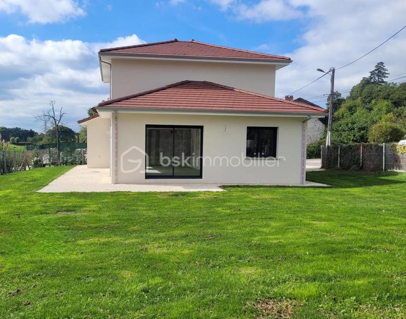 Maison - 120 m² - 5 pièces