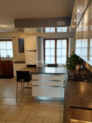 Maison - 158 m² - 7 pièces