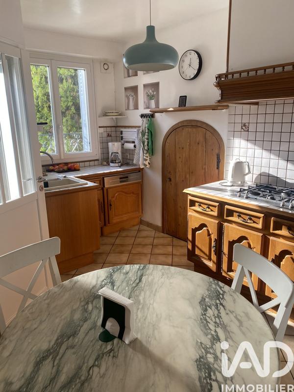 Maison - 210 m² - 7 pièces