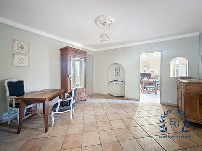 Maison traditionnelle - 160 m² - 6 pièces