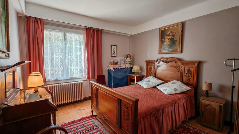 Villa - 200 m² - 6 pièces