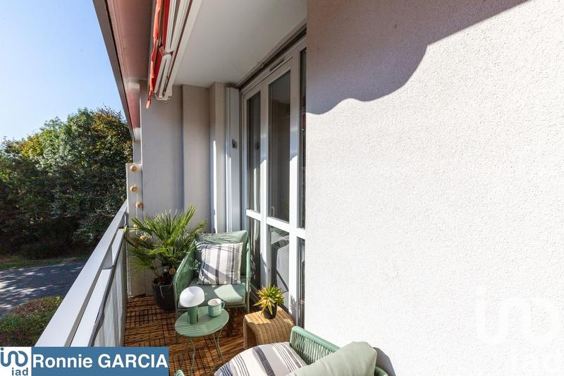 Appartement - 93 m² - 5 pièces