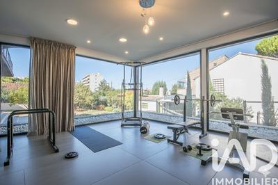 Maison de maîtres - 270 m² - 7 pièces