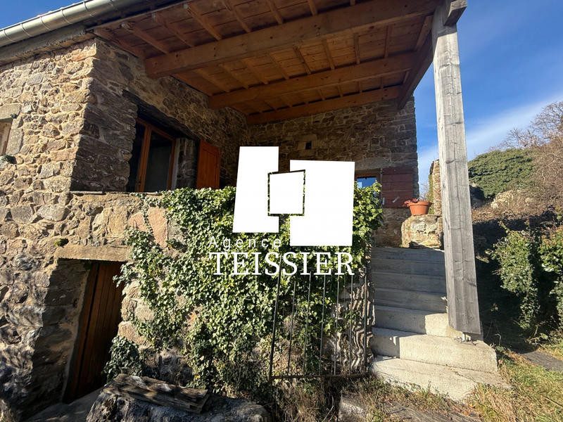 Maison - 97 m² - 4 pièces