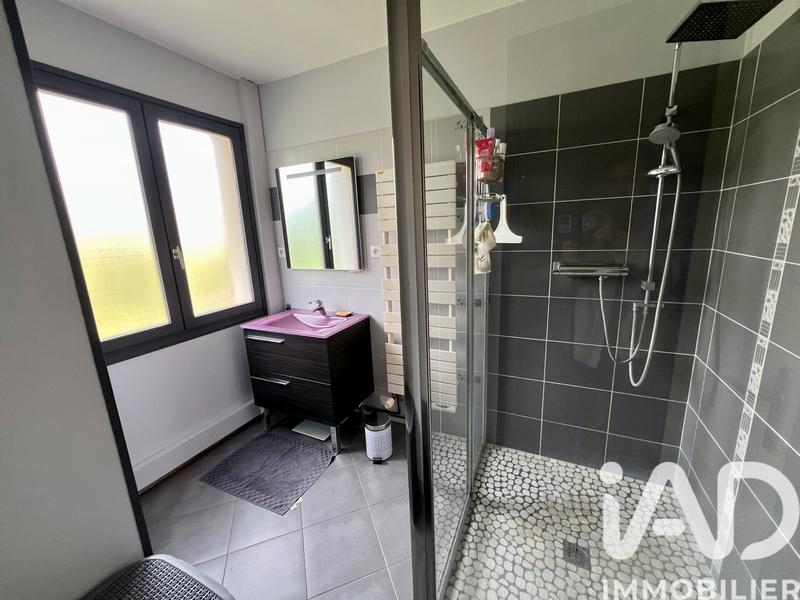Maison - 163 m² - 8 pièces