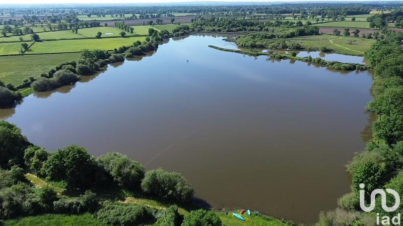 Local commercial - 30 000 m²