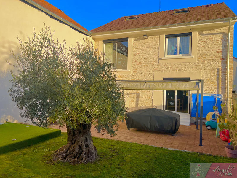 Maison de village - 200 m² - 7 pièces