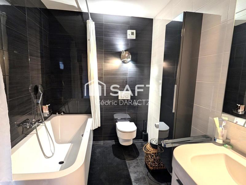 Appartement - 210 m² - 6 pièces