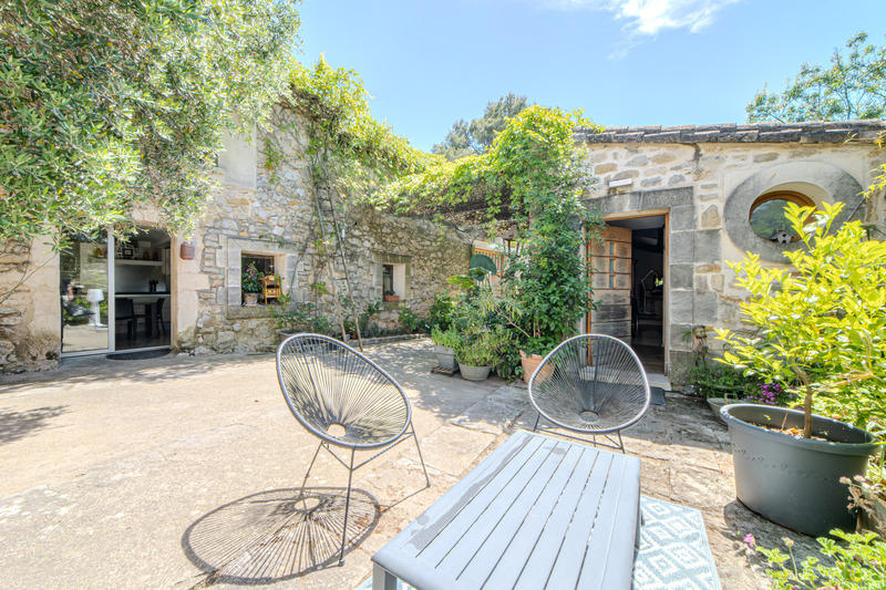 Maison - 300 m² - 10 pièces