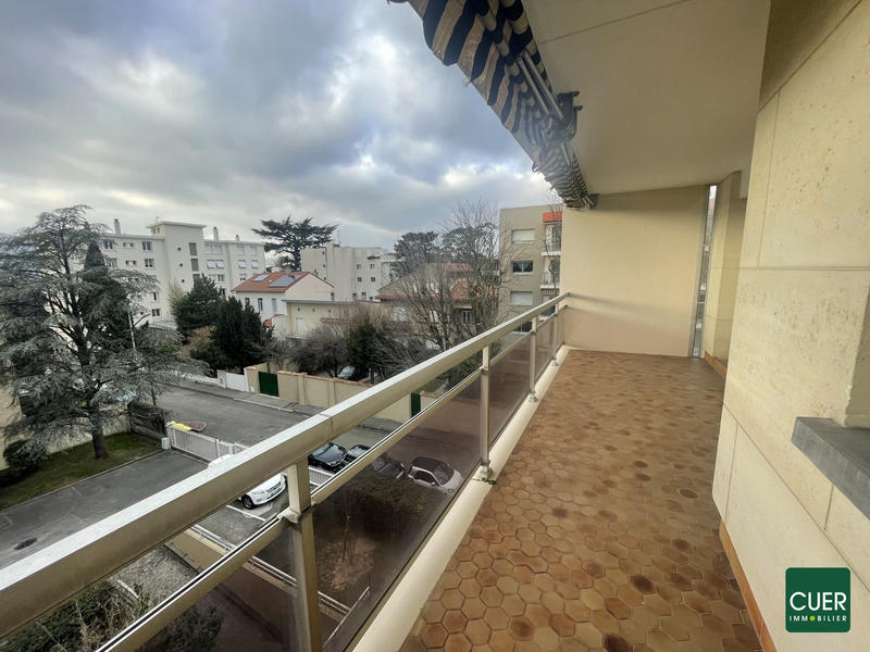 Appartement - 79 m² - 4 pièces