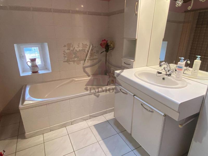 Maison - 140 m² - 8 pièces