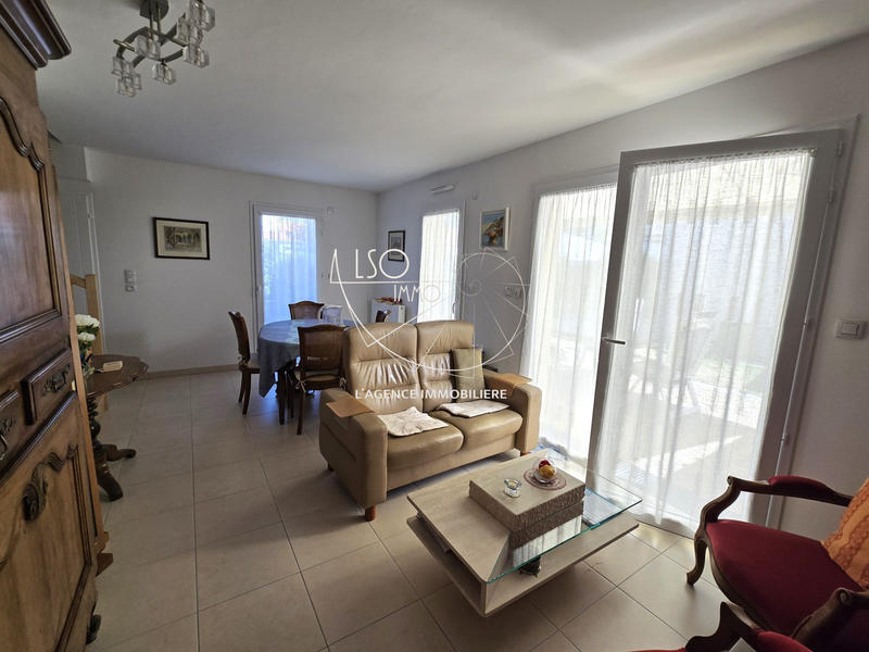 Maison traditionnelle - 94 m² - 4 pièces