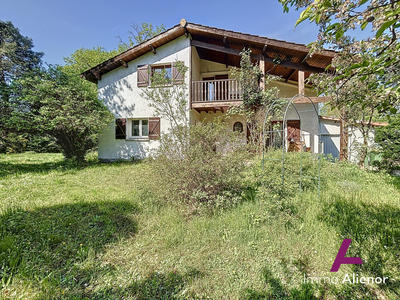 Maison - 130 m² - 4 pièces