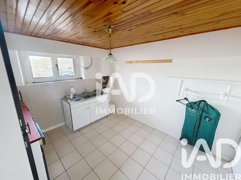 Maison - 226 m² - 8 pièces