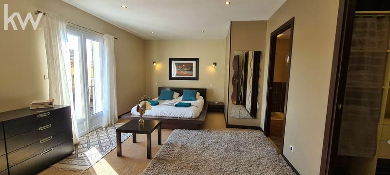 Maison d'architecte - 221 m² - 9 pièces