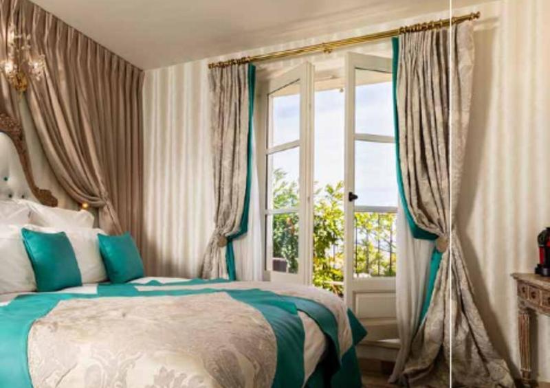 Maison - 715 m² - 19 pièces