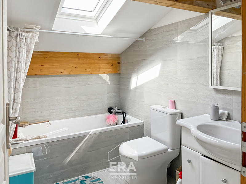 Maison - 175 m² - 7 pièces