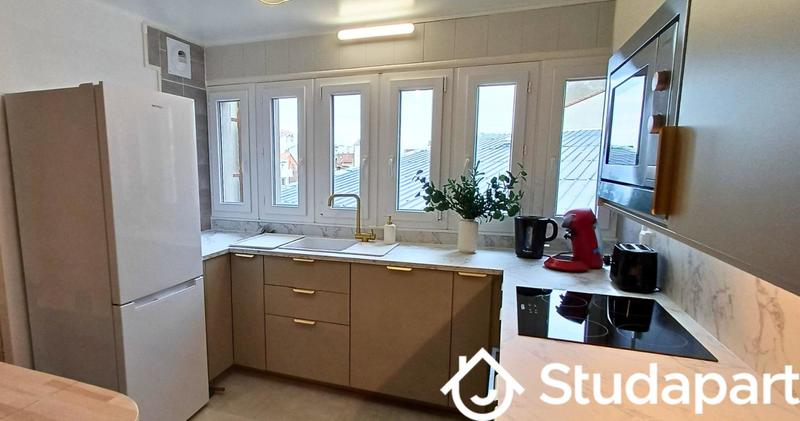 Chambre - 9 m² - 1 pièce