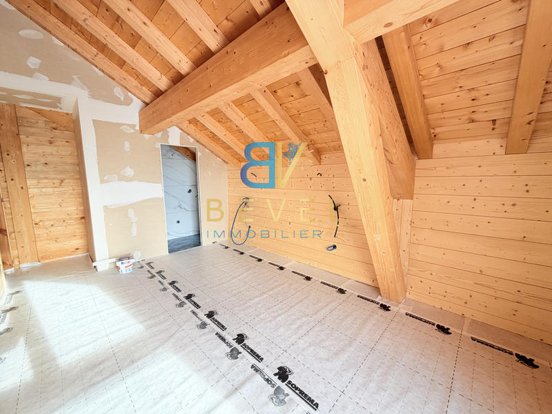 Châlet - 306 m² - 9 pièces