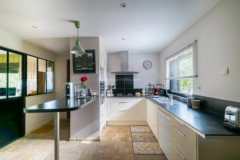 Maison - 214 m² - 10 pièces