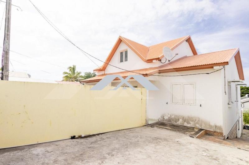 Maison - 115 m² - 4 pièces