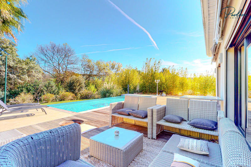 Villa - 235 m² - 7 pièces