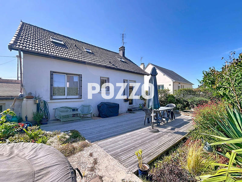 Maison - 94 m² - 5 pièces