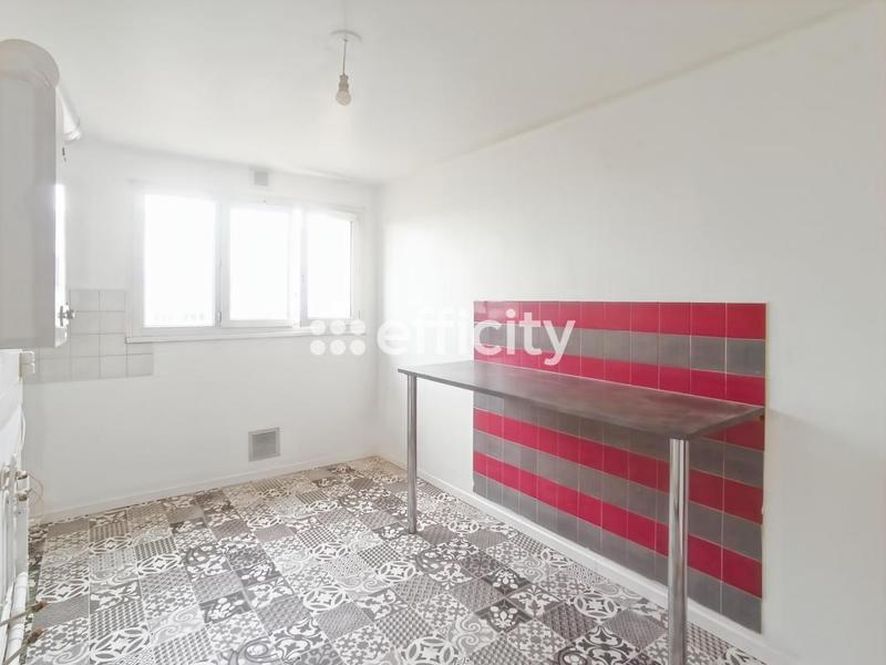 Appartement - 92 m² - 5 pièces