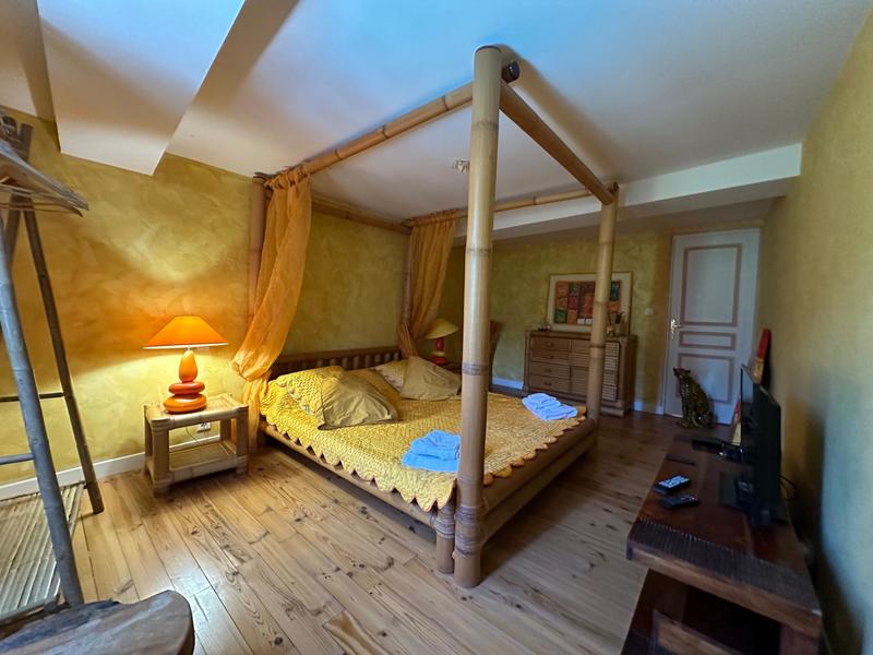 Maison - 307 m² - 8 pièces