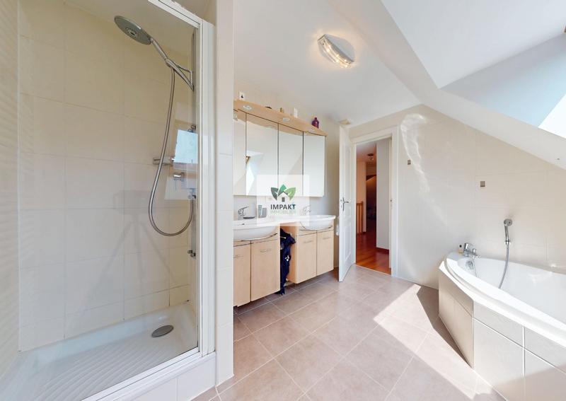 Maison - 160 m² - 6 pièces