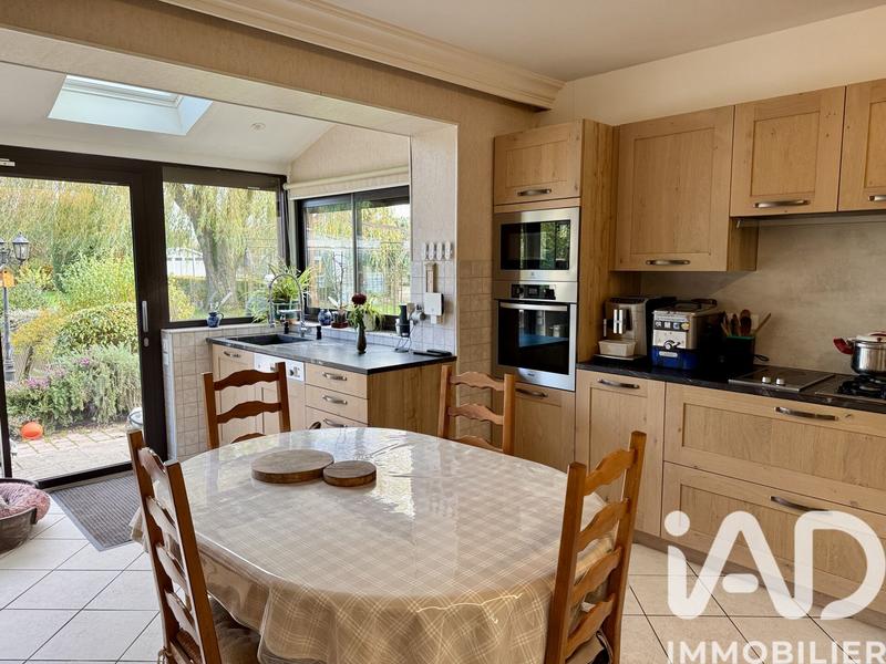 Maison - 235 m² - 7 pièces