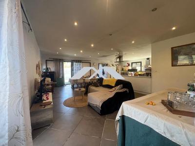 Maison - 130 m² - 4 pièces