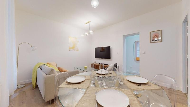 Appartement - 77 m² - 5 pièces