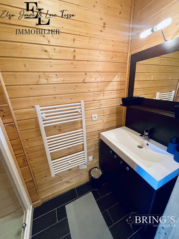 Châlet - 152 m² - 9 pièces