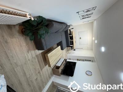 Chambre - 9 m² - 1 pièce