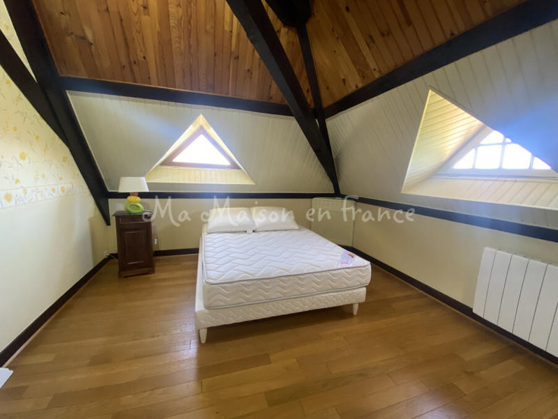 Maison - 156 m² - 8 pièces