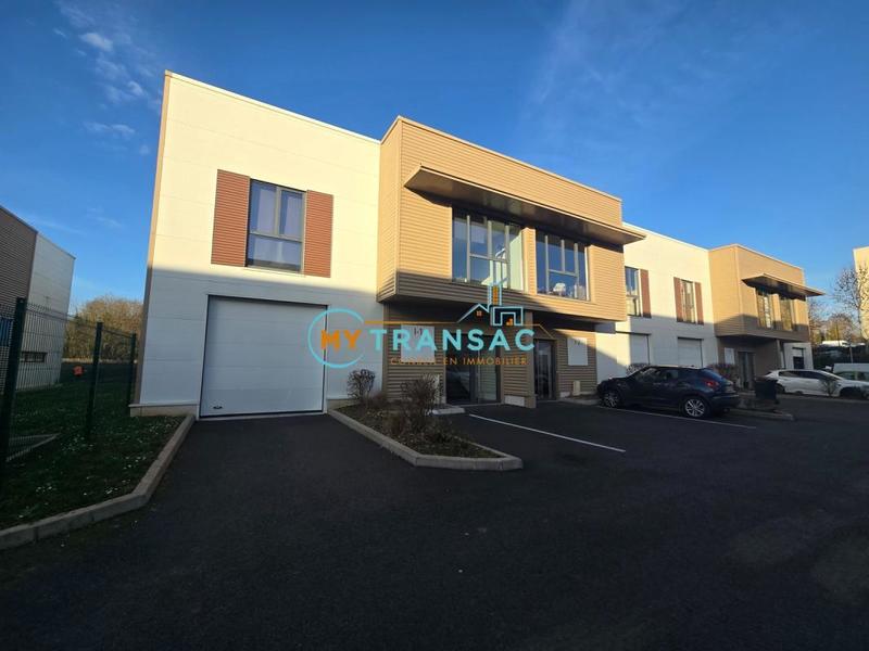 Local d'activités - 221 m²