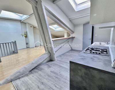 Duplex - 93 m² - 5 pièces