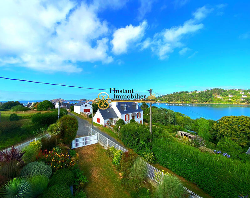 Maison - 205 m² - 9 pièces