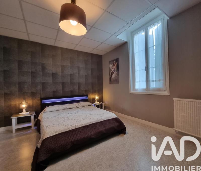 Maison - 240 m² - 14 pièces