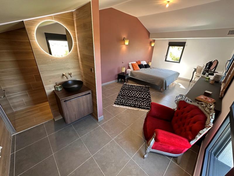 Villa - 200 m² - 6 pièces