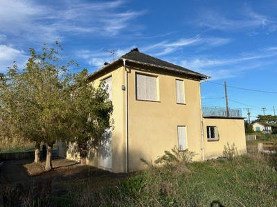 Maison - 200 m² - 7 pièces