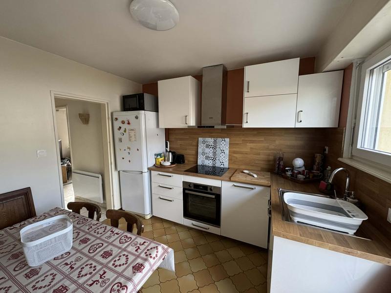 Maison - 90 m² - 5 pièces